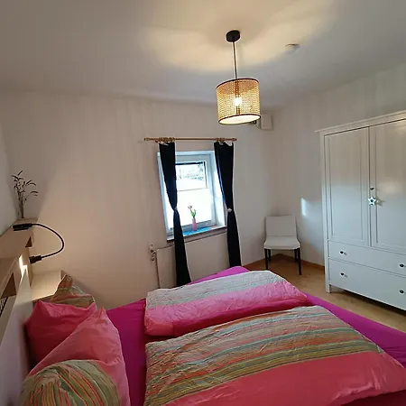 Stylish & Spacious With Patio Apartamento Stams