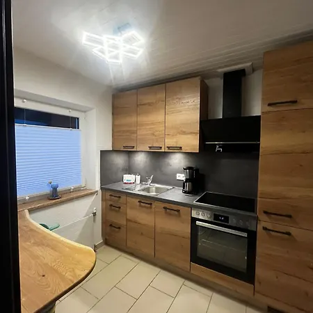 Stylish & Spacious With Patio