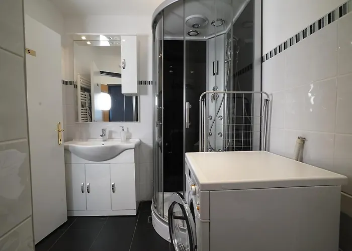 Διαμέρισμα Stylish & Spacious With Patio