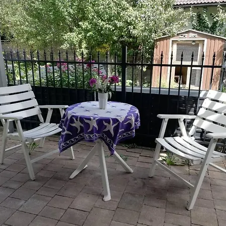 아파트 Stylish & Spacious With Patio *