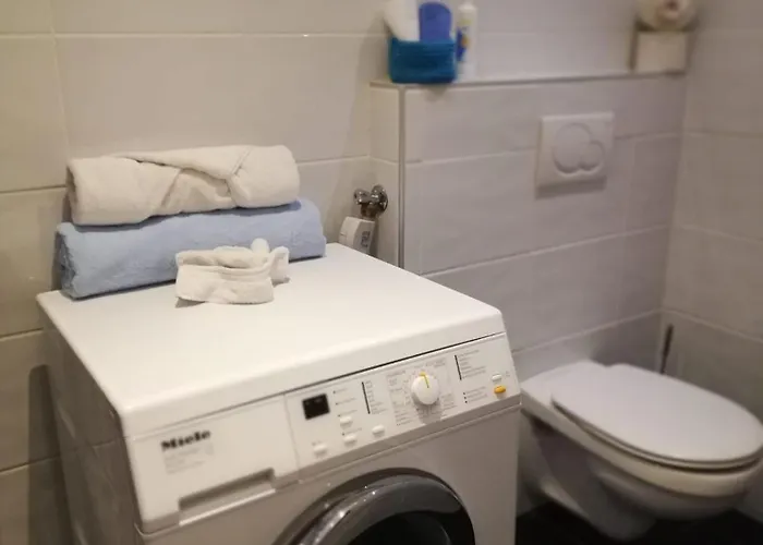 Stylish & Spacious With Patio Апартаменты